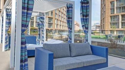 Global Luxury Suites at The Wharf - image 3